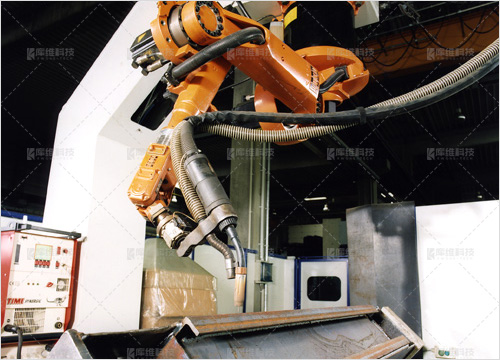 <b>懸掛式焊接機器人系統(tǒng)</b>